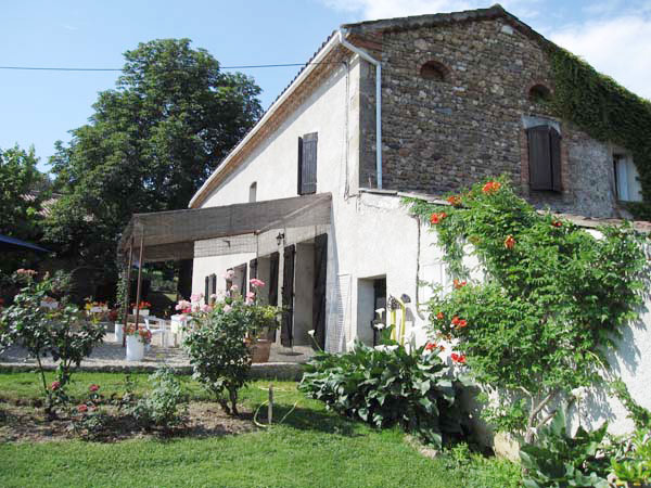 Facade est de la maison, avec vue terrasse  -Tarn - Venès - Albi - Castres - Location de vacances - Vénès