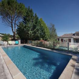 Gite piscine 6 personnes à Lautrec dans le Tarn en Midi Pyrénées région Occitanie - Location de vacances - Lautrec
