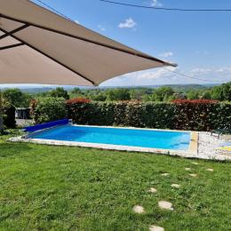 Gîte Le Saint Benoit avec piscine proche d'Albi dans le Tarn en Midi-Pyrénées - Location de vacances - Lamillarié