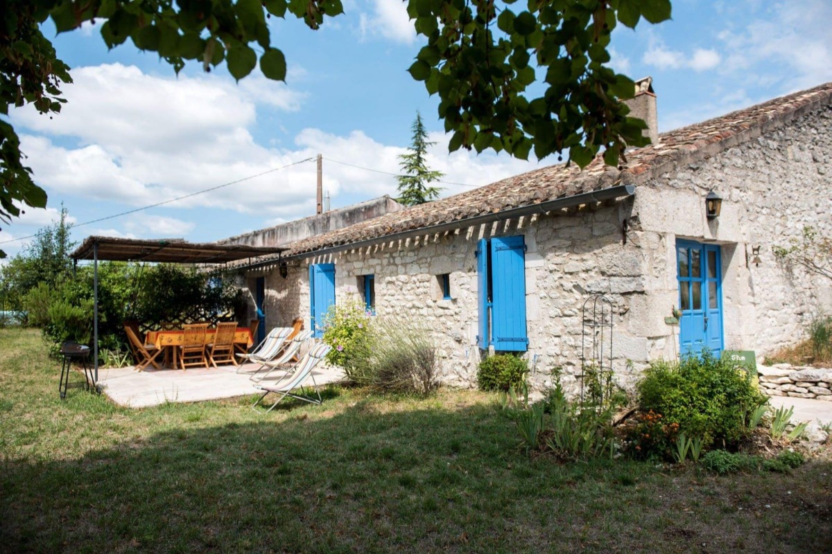 Gîte et sa terrasse ombragée - Location de vacances - Montaigu-de-Quercy
