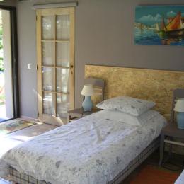 Chambre Alpilles : 2 lits 90 x 200 ou 1 lit 180 x 200 - Chambre d'hôtes - L'Isle-sur-la-Sorgue