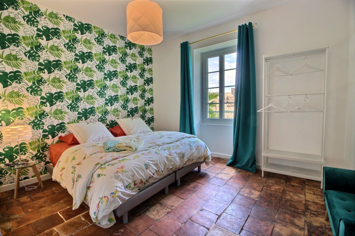 Effets Personnels - Chambre Félicie, chambre d\'hôtes à Orange ... Effets Personnels - Chambre Félicie, chambre d\'hôtes à Orange ...