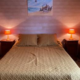 Chambre 1 avec un lit en 160 - Location de vacances - Notre Dame de Monts