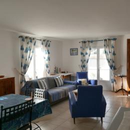 la pièce de vie : le salon et l'espace repas  - Location de vacances - Noirmoutier en l'Île