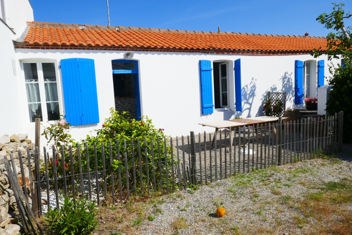 Devanture de la maison avec sa place de parking - Location de vacances - Noirmoutier en l'Île