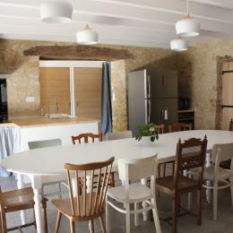 Cuisine ouverte sur la pièce de vie - Location de vacances - Saint Cyr en Talmondais