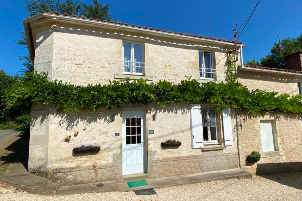 Maison De Vacances Avec Piscine Dans Petit Village Entre La Foret De Mervent Et Le Puy Du Fou Location Vacances A La Caillere Saint Hilaire Clevacances