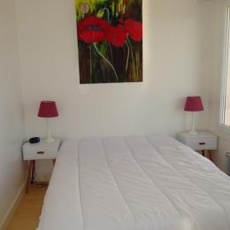 Chambre avec un lit en 140 - Location de vacances - Les Sables-d'Olonne
