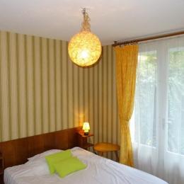 1 chambre 1 lit 140 accès au jardin - Location de vacances - Les Sables-d'Olonne