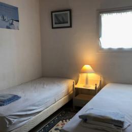 Chambre avec lits en 90 modulable pour se transformer en un couchage double - Location de vacances - Noirmoutier en l'Île