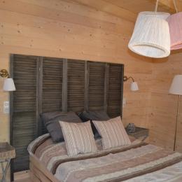 Lodge Cocoon - Chambre double - Location de vacances - Magné