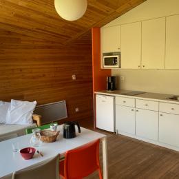 Cuisine - Camping des Lacs*** - Location de vacances - Celles-sur-Plaine