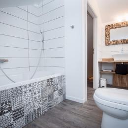Salle de bains étage - Chalet les Biches - Gérardmer Vosges - Location de vacances - Gérardmer
