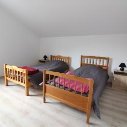 Chambre étage 3 pers - Location de vacances - Saulcy-sur-Meurthe