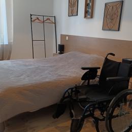 Chambre accès fauteuil - Gîte l'Atelier de plain de pied, Gérardmer - Location de vacances - Gérardmer