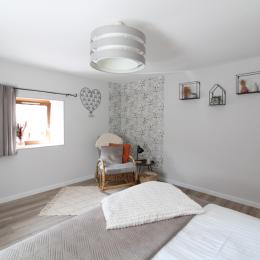 Chambre 1 spacieuse - Gite Belle Fleur - Location de vacances - Saint-Nabord