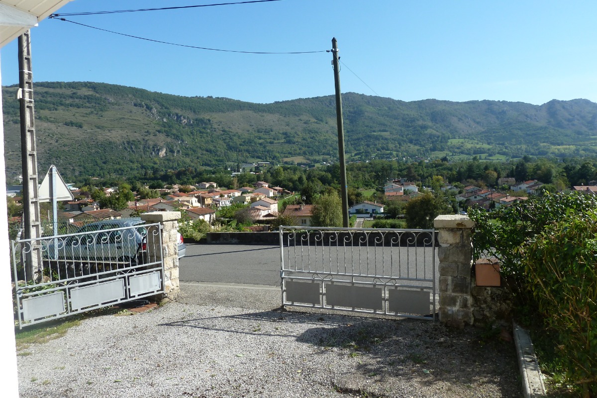 Vue depuis la fenêtre de la cuisine - Location de vacances - Ferrières-sur-Ariège