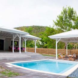 piscine et portillon accès plage - Location de vacances - Le Diamant