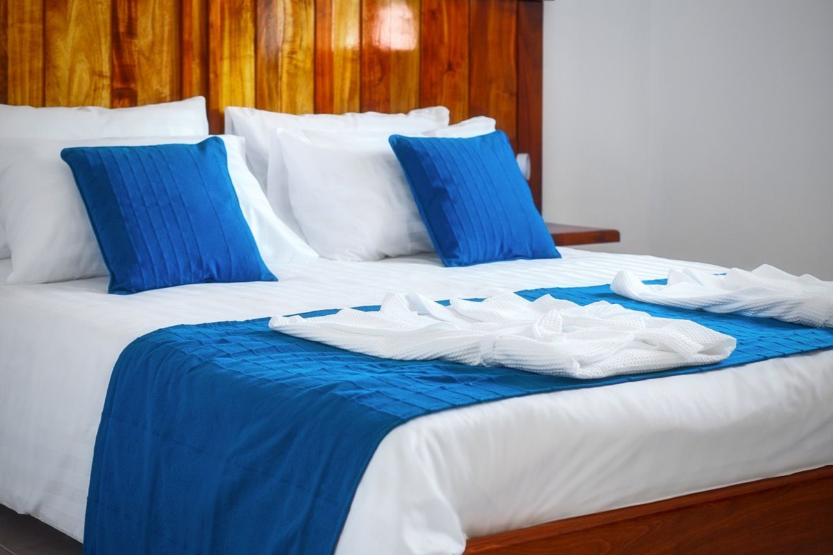 Chambre avec lit 160x200 - Location de vacances - Salazie